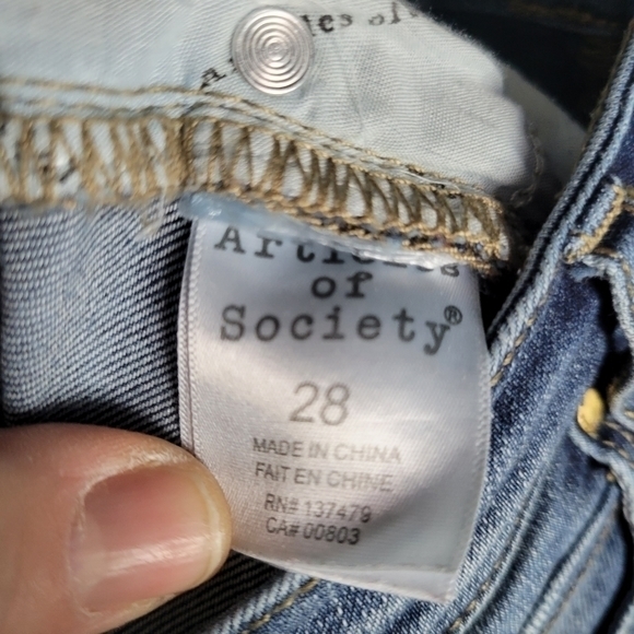 Articles of Society size 28 Distressed‎ jeans - Picture 4 of 5